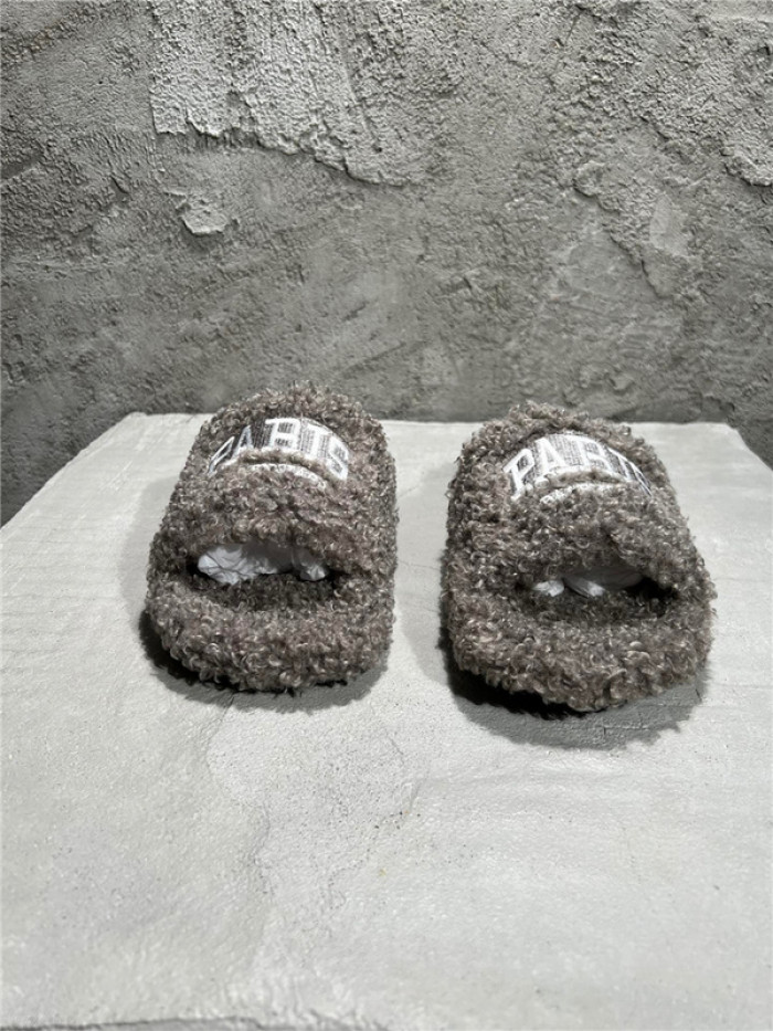BLCG SLIPPERS