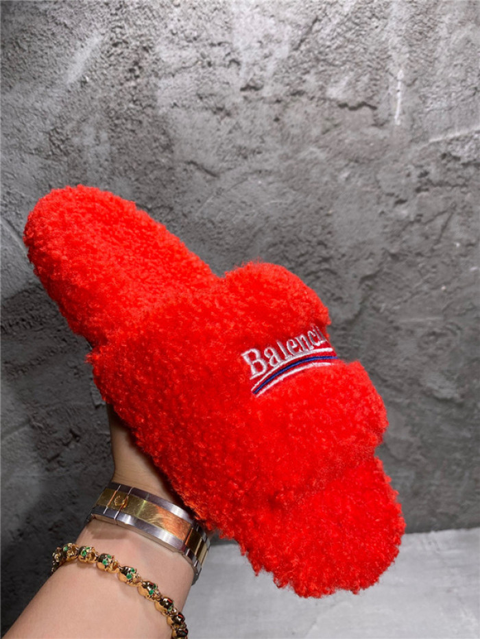 BLCG SLIPPERS