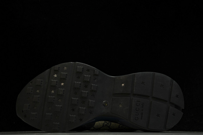 Gv*c sneaker