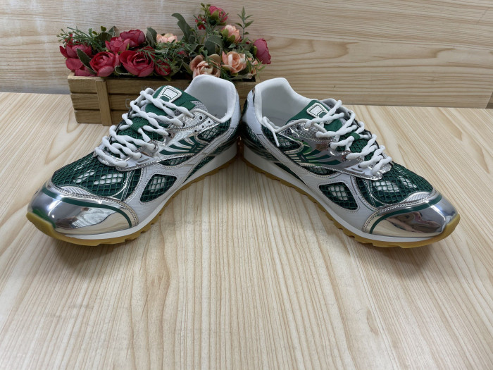 b0tt*ga Ven*ta sneaker