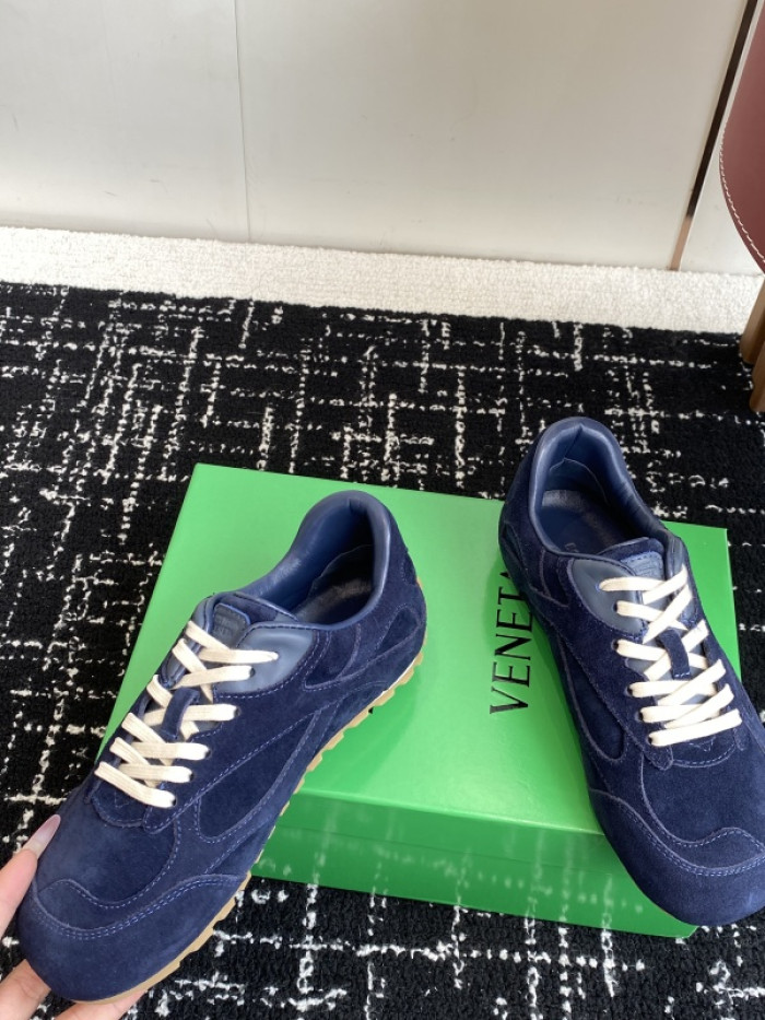 b0tt*ga Ven*ta sneaker