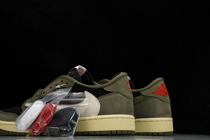 Travis Scott x Air Jordan 1 Low OG DM7866-002