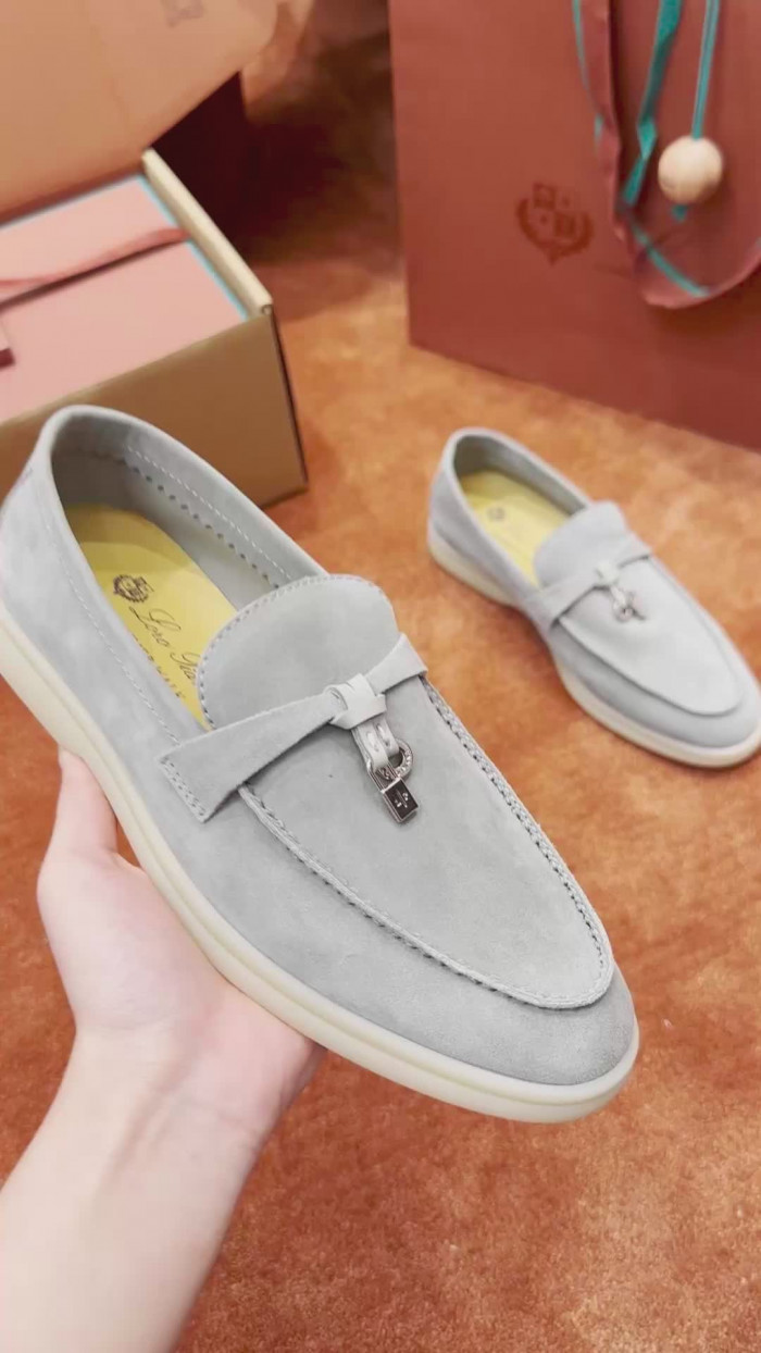 L0R0 P1ANA SNEAKER