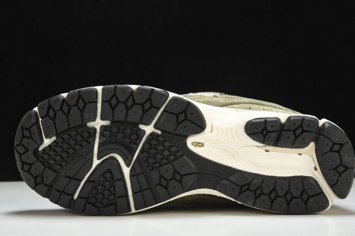new Ba1an*e yeeshoes m2002rhn