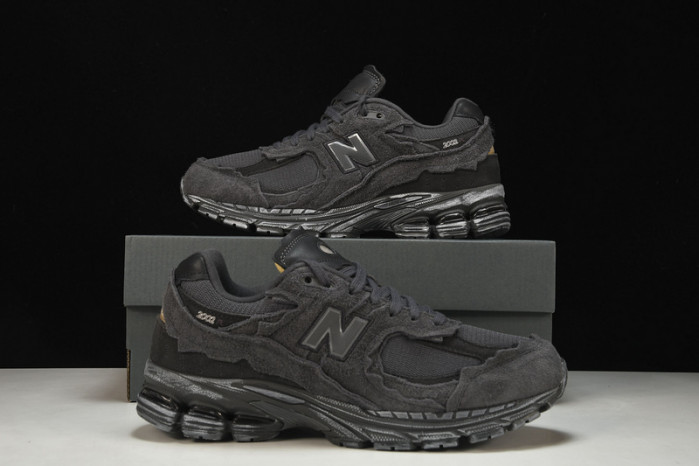 new Ba1an*e yeeshoes m2002rdb