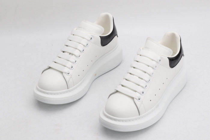 MQ Sneakers