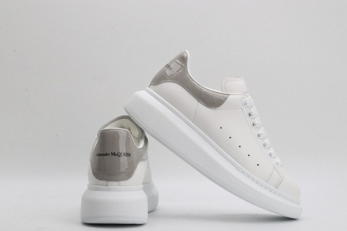 MQ Sneakers