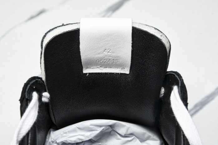 L*0ewe Ballet Runner LW-FOR03