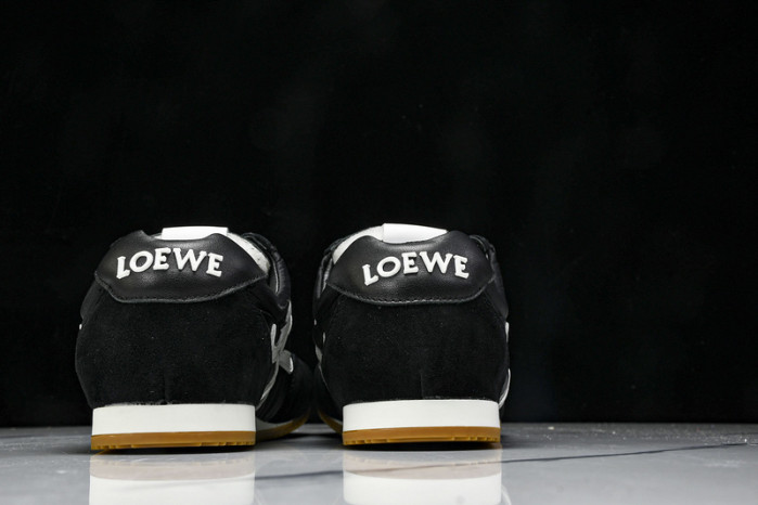 L*0ewe Ballet Runner LW-FOR03