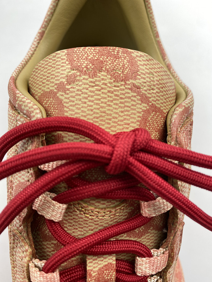 Gv*c sneaker